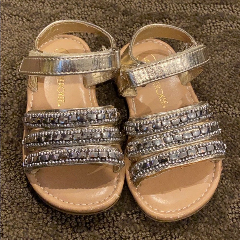 Gold metallic toddler girl sandals